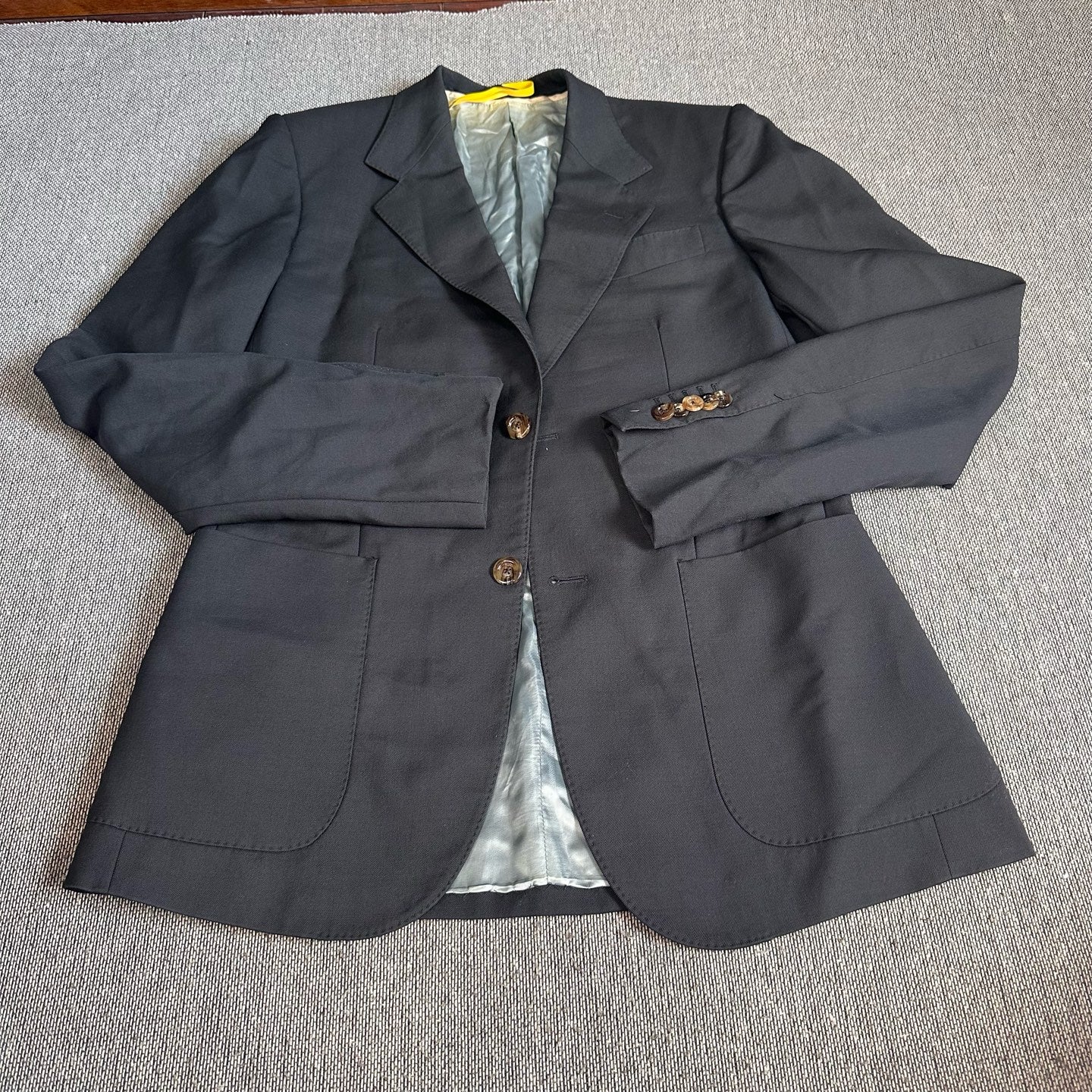 空白 Suit