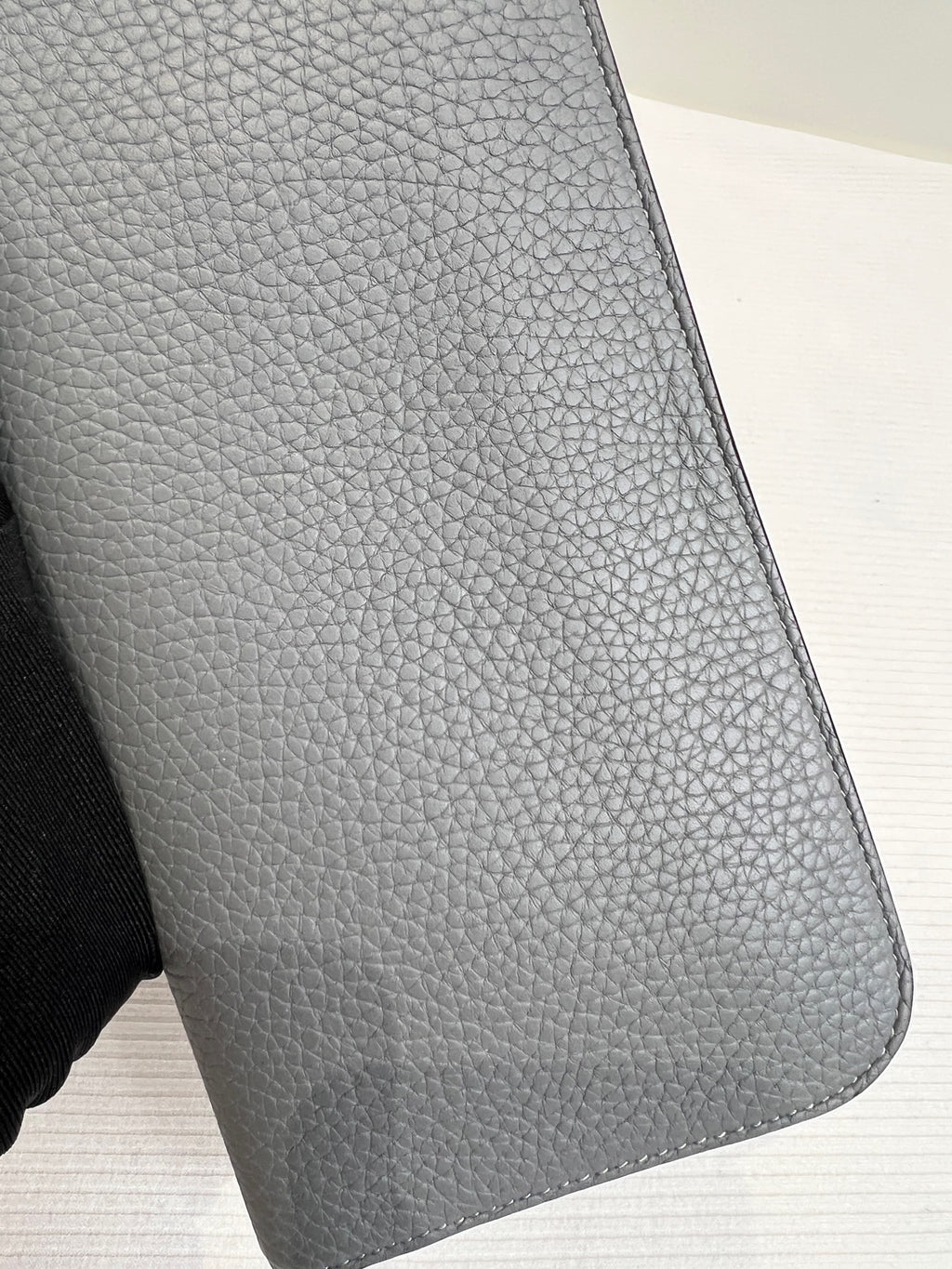 Dior Gray