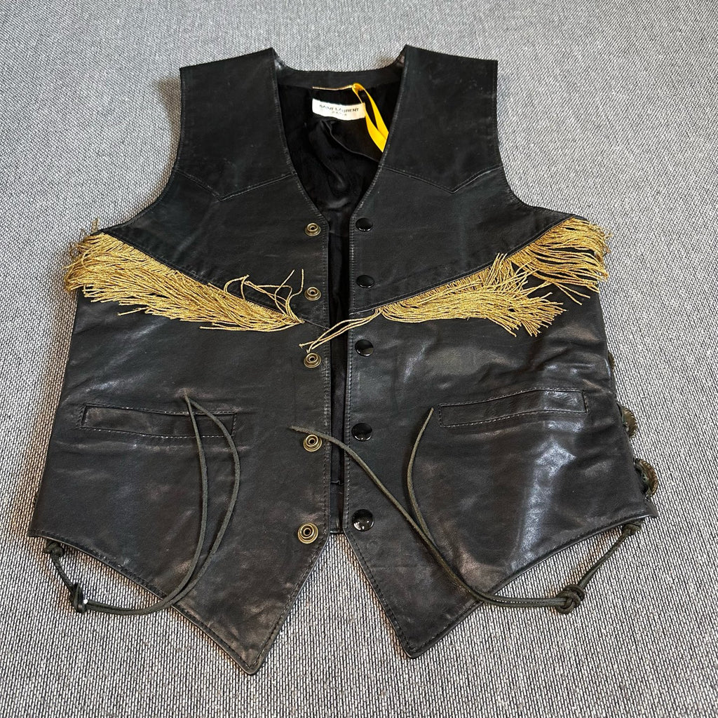 空白 Black