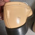 Louis Vuitton Beige Flat shoes