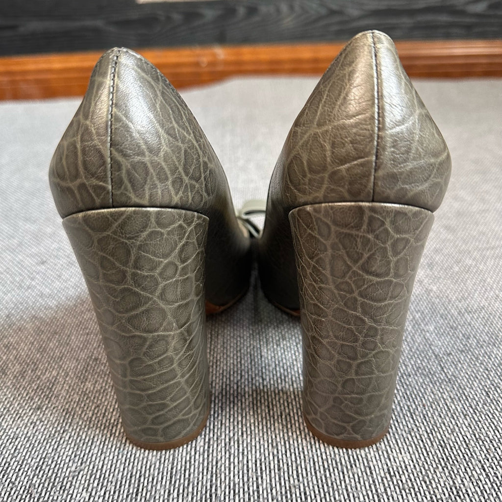 Louis Vuitton Leather High heels