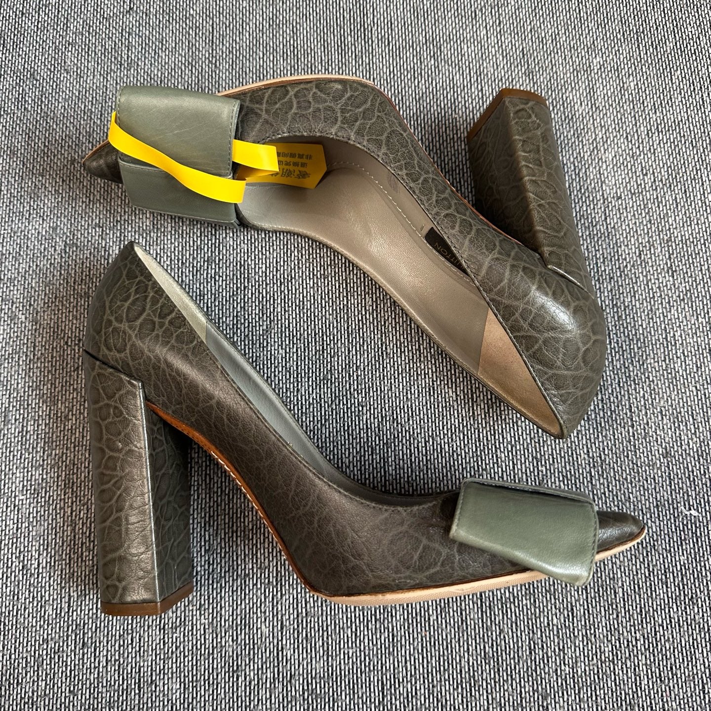 Louis Vuitton Leather High heels