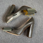 Louis Vuitton Leather High heels