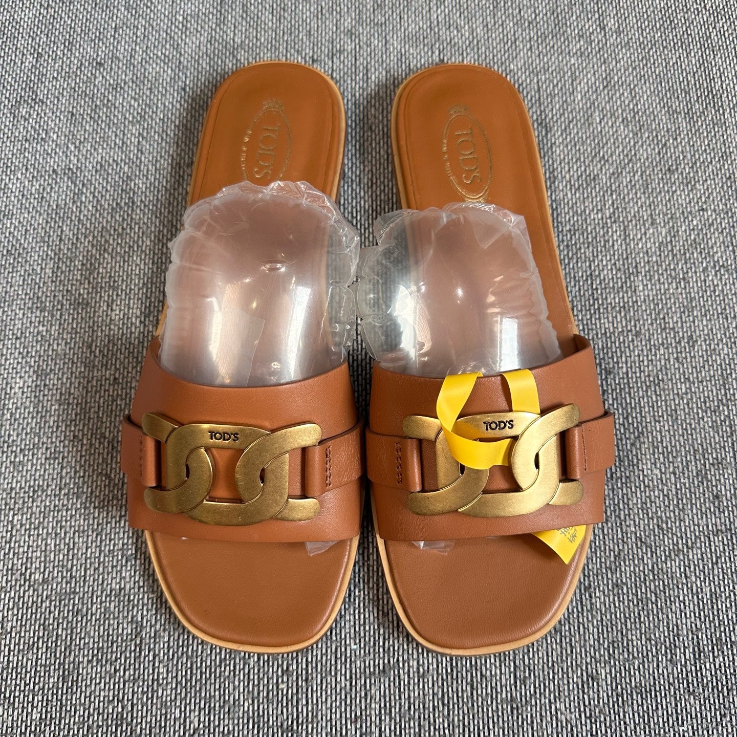 TOD'S Leather Brown Flip flop