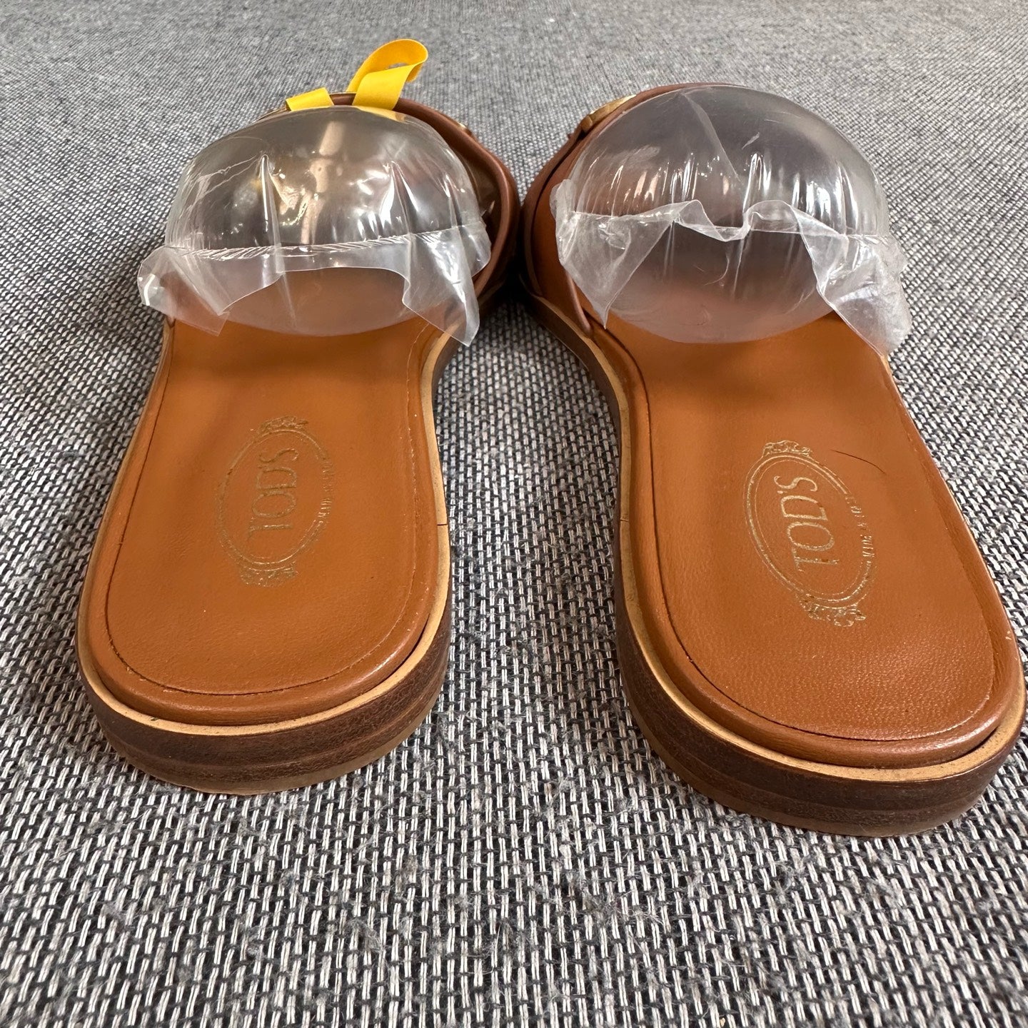 TOD'S Leather Brown Flip flop