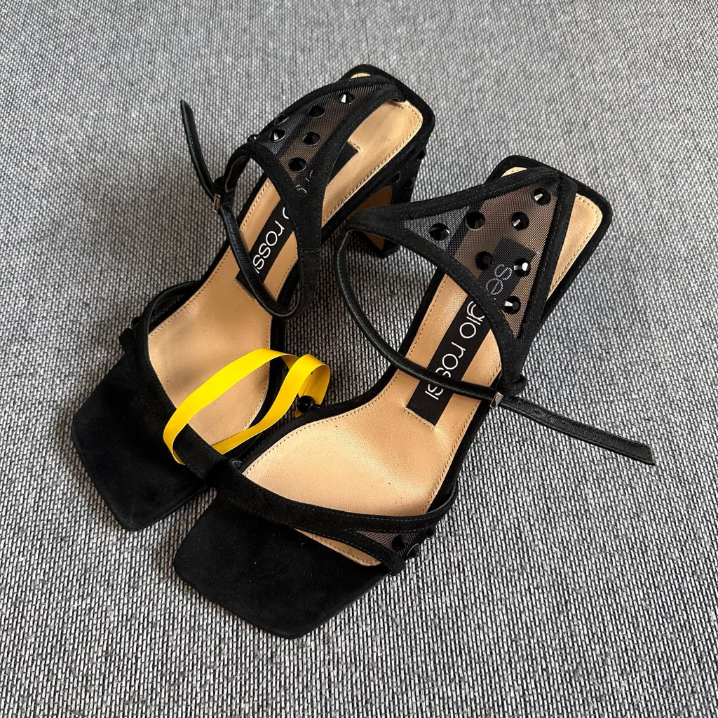空白 Black