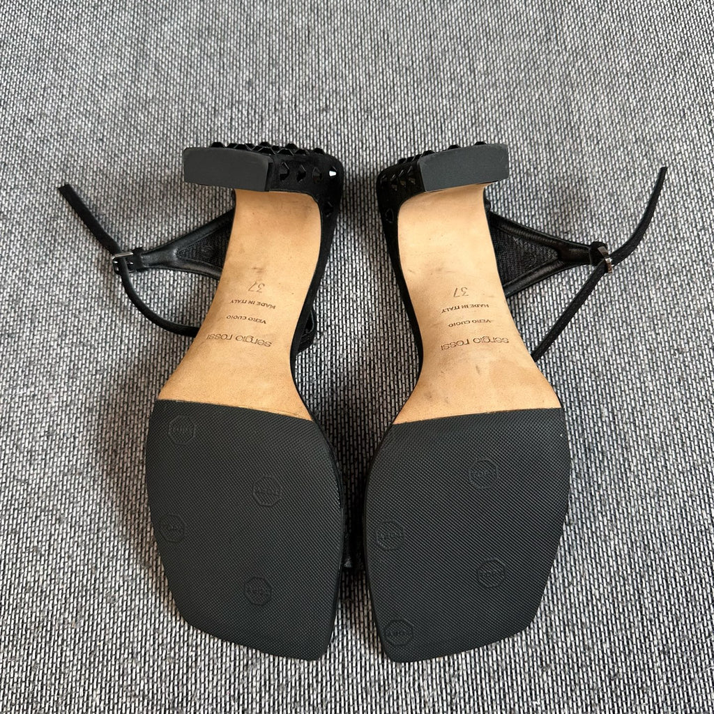 空白 Black