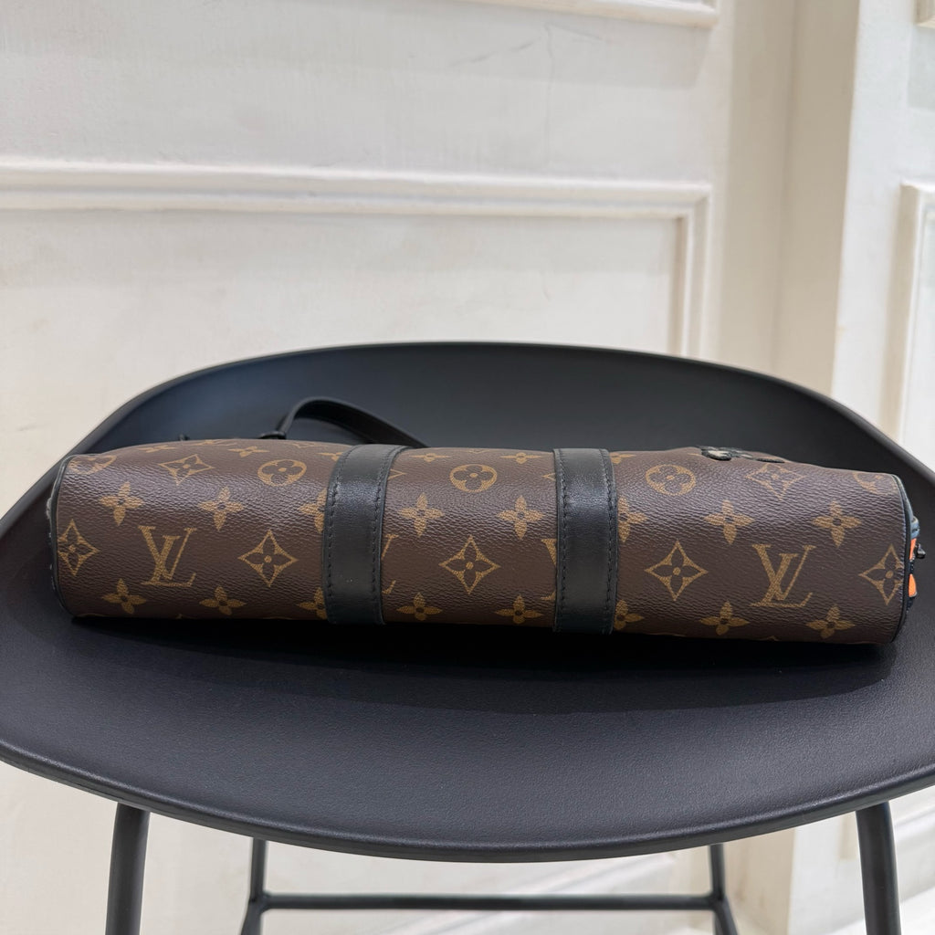 Louis Vuitton Clutch M80130