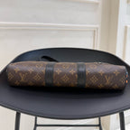 Louis Vuitton Clutch M80130