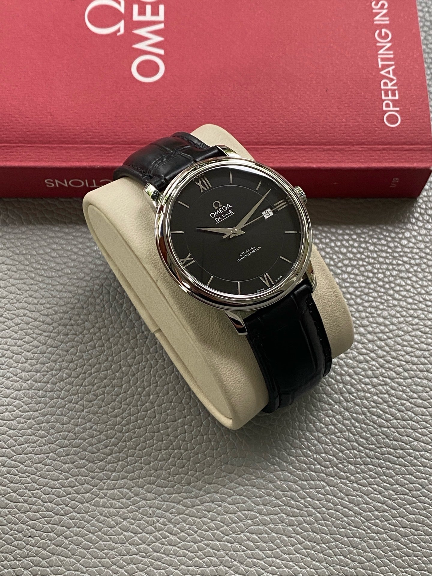 Omega Flying Disc Series Mechanical watch 39.5 424.13.40.20.01.001