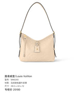 Louis Vuitton White 29.5 x 24 x 12 M46293