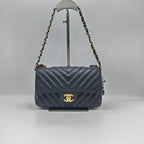 Chanel Mini classic handbag Leather Gold 12.0 × 20 × 6.0 A69900Y25539N6511