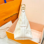 Louis Vuitton White 29.5 x 24 x 12 M46293