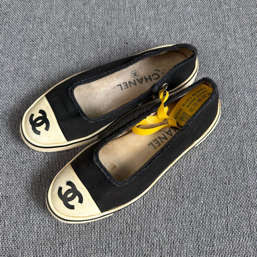 Chanel Canvas Lifestyle sneakers