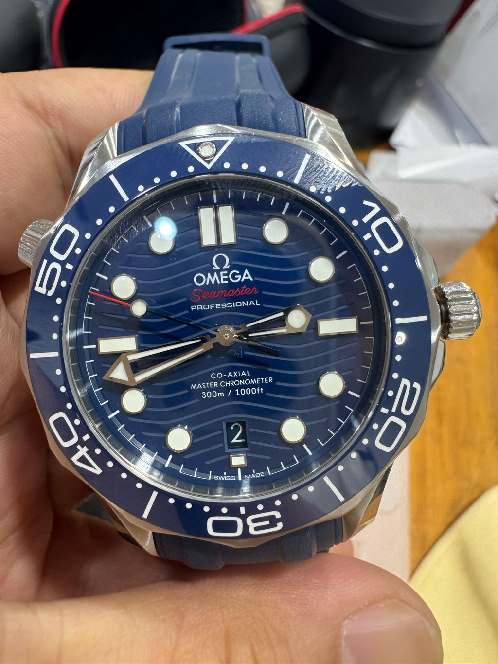Omega Seahorse Series 42 210.32.42.20.03.001