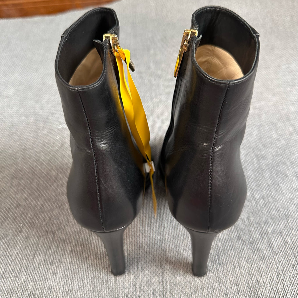空白 Black Ankle boots