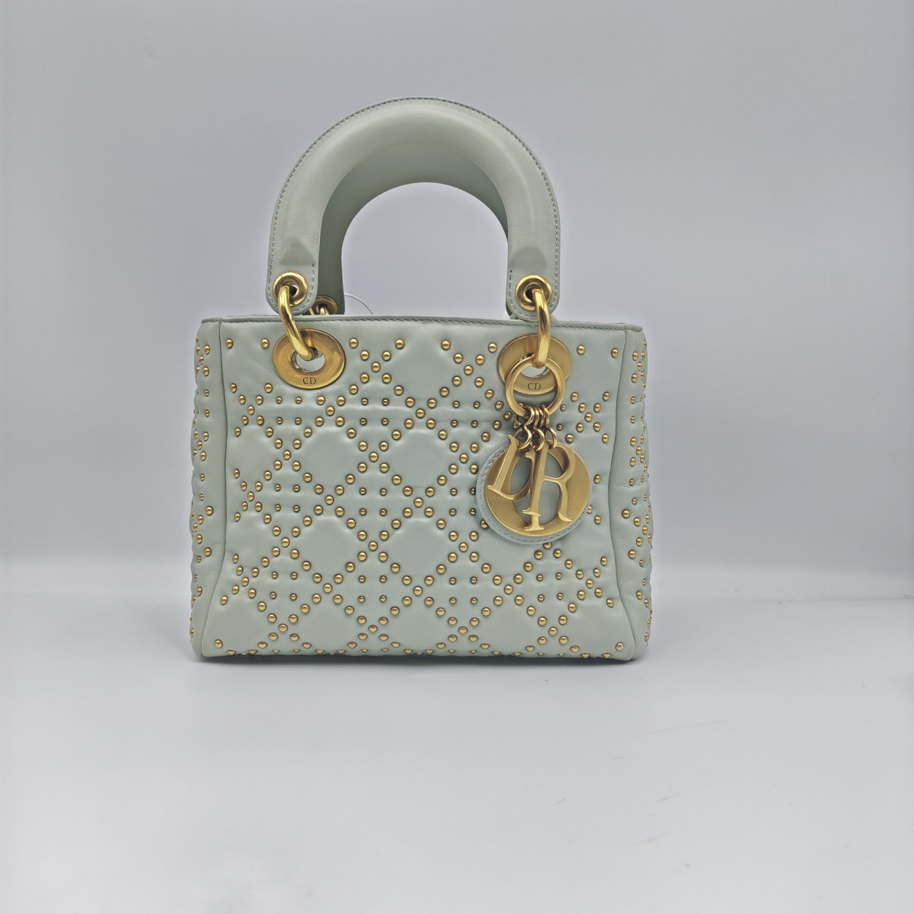 Dior Lady Dior 24 x 20 x 11 centimeters M0525CNOB M413