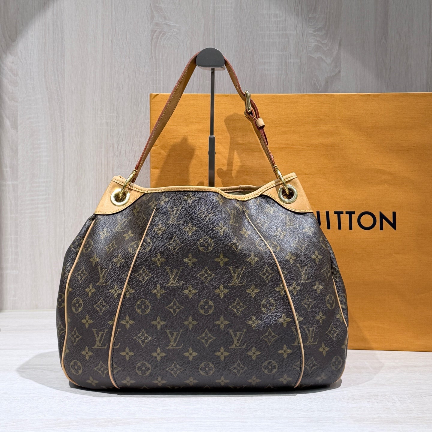 Louis Vuitton Tote