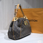 Louis Vuitton Tote