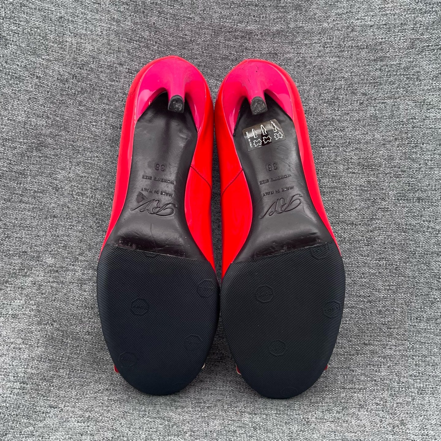 roger vivier Red