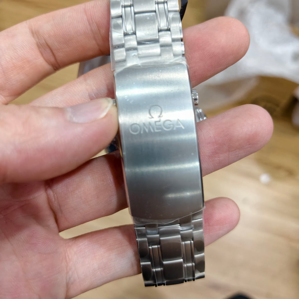 Omega Seahorse Series 42 210.30.42.20.06.001
