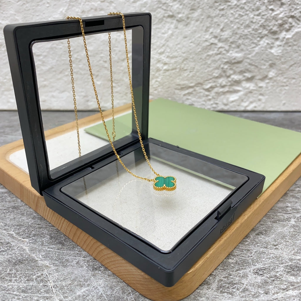 Van Cleef & Arpels Green Necklace