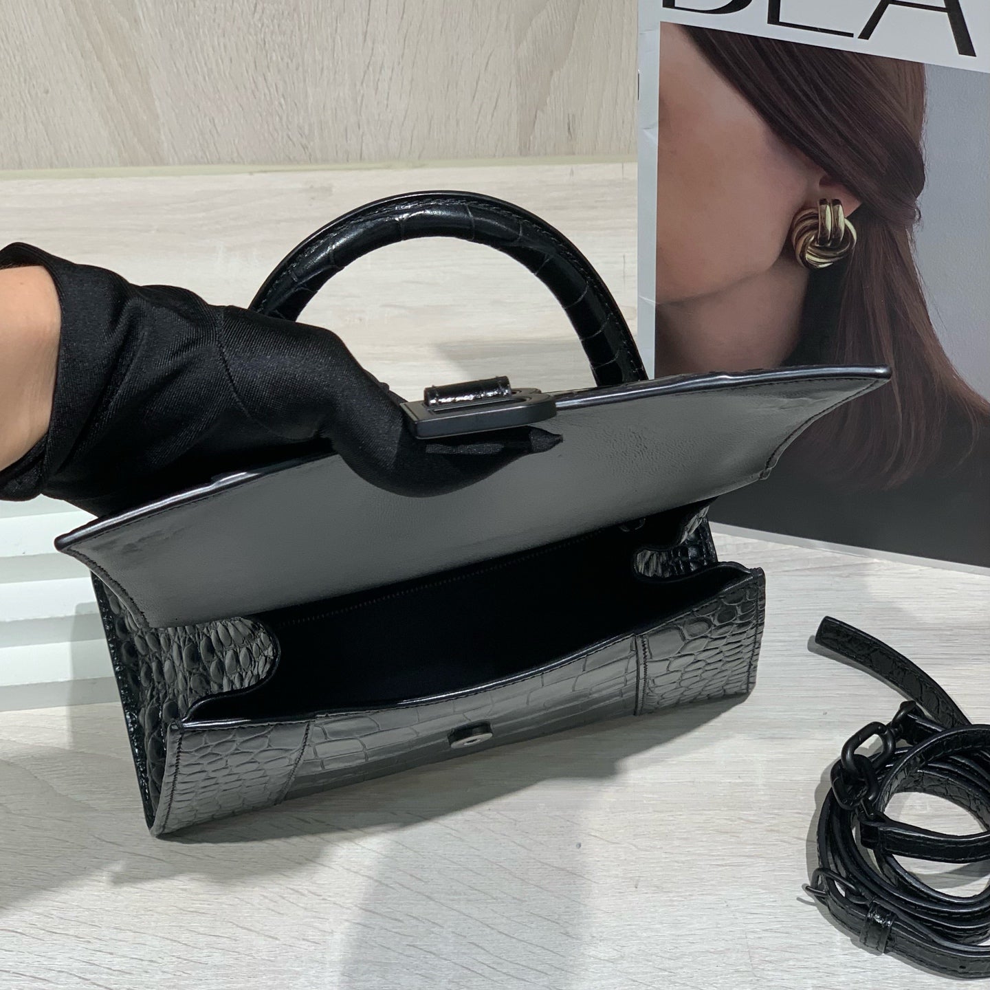 Balenciaga HOURGLASS Black 22.9 cm long x 14.0 cm high x 9.9 cm wide 5935461LR671000