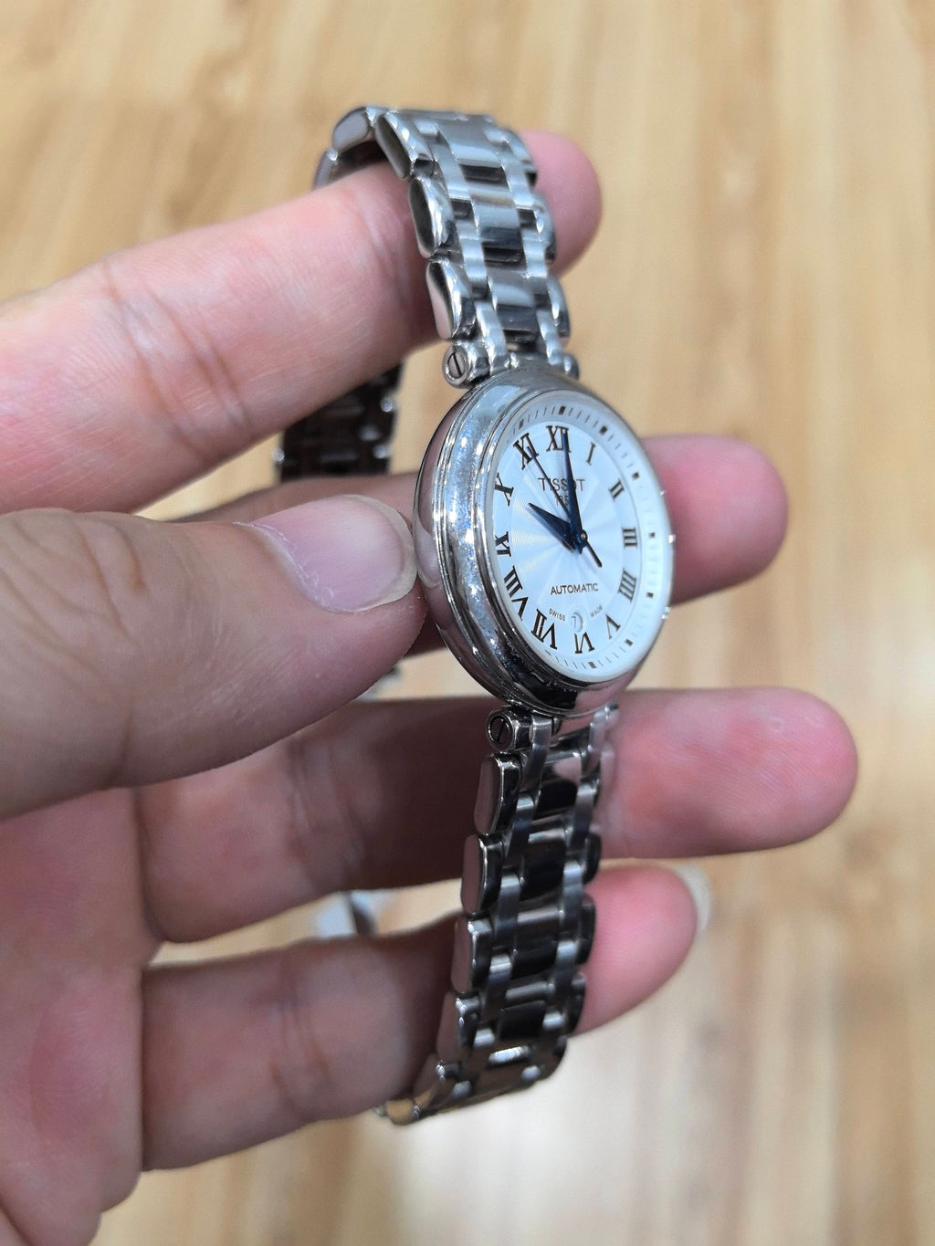 Tissot Little Beauty 29 millimeters T126.207.11.013.00