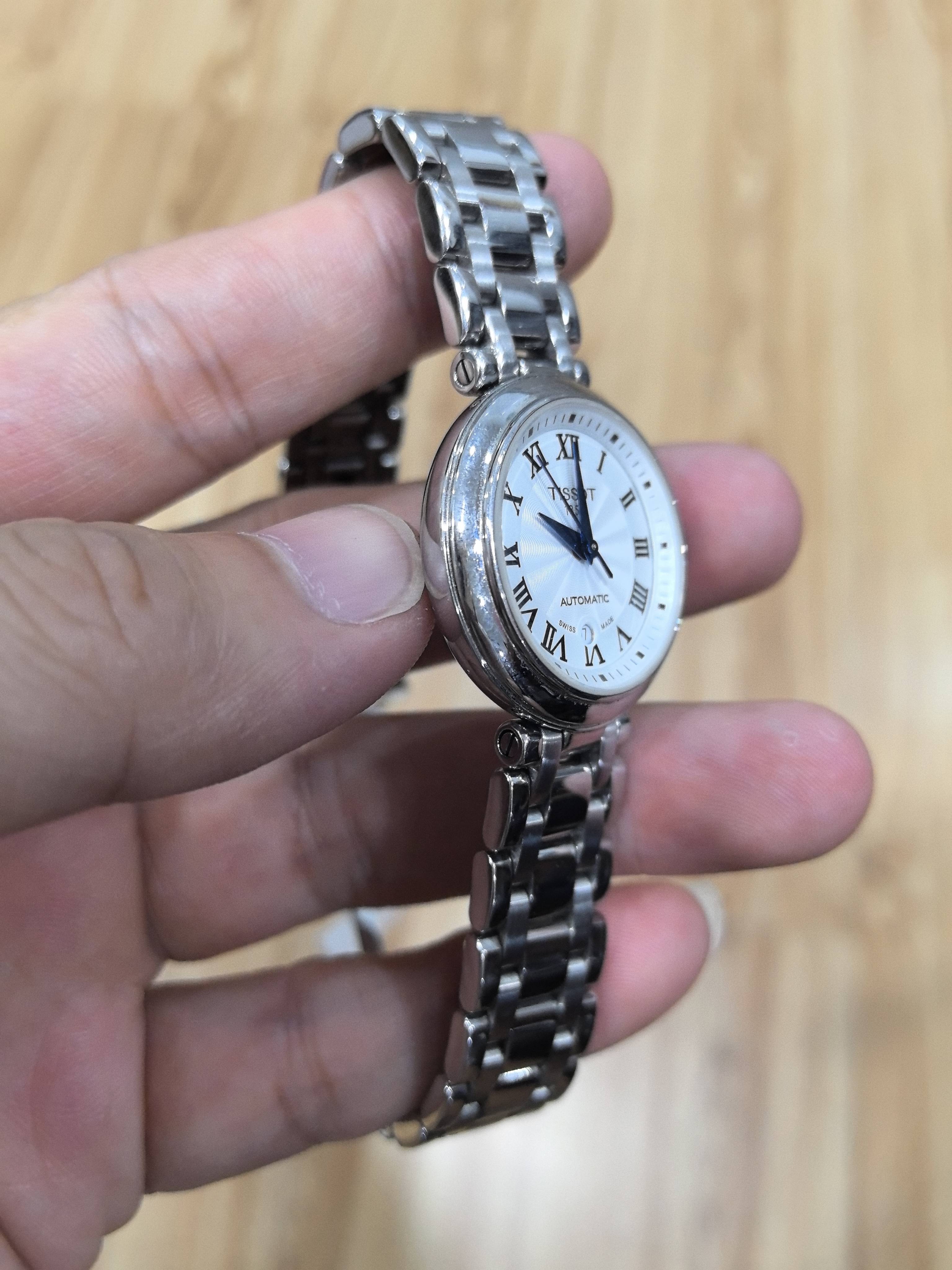 Tissot Little Beauty 29 millimeters T126.207.11.013.00