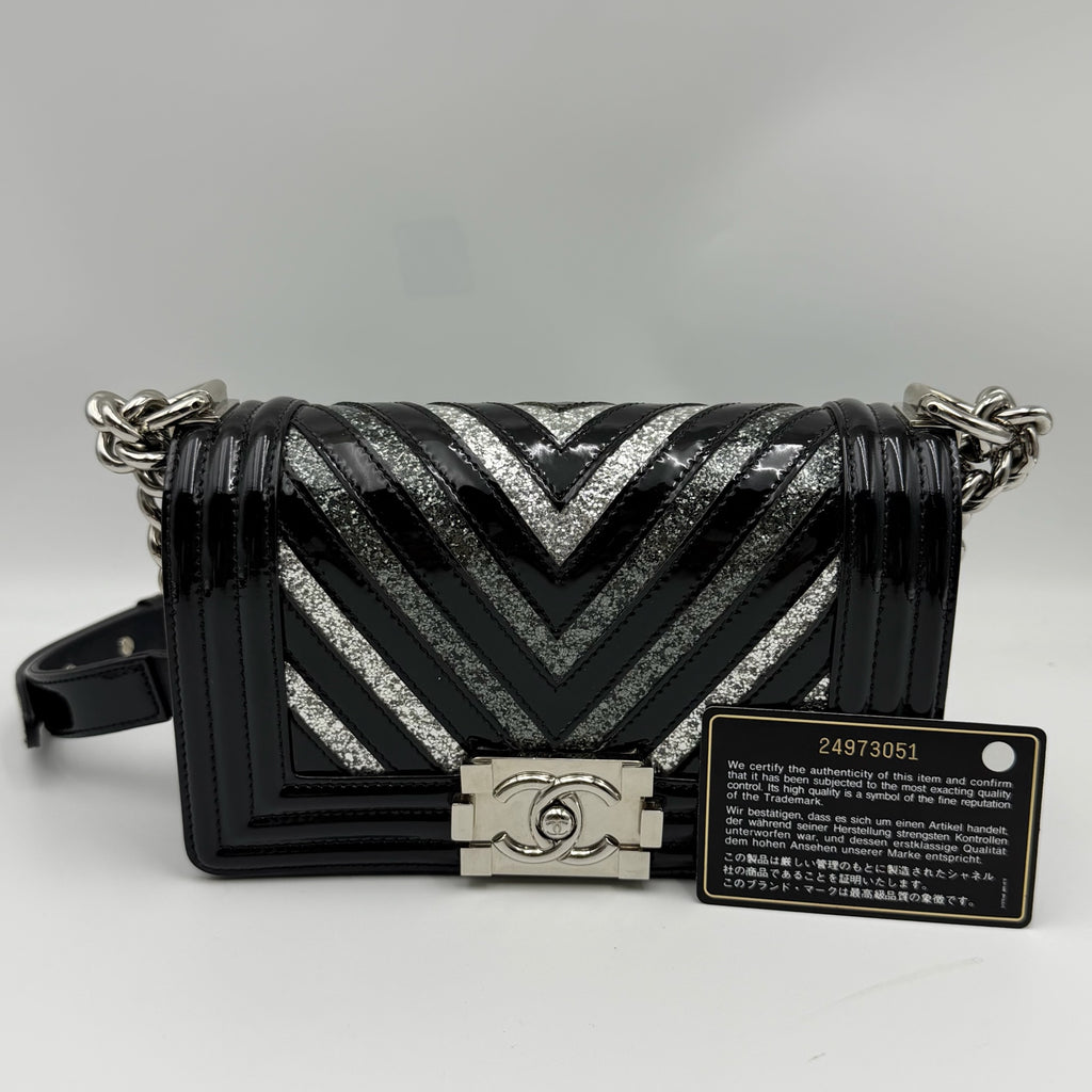 Chanel boy CHANEL flap bag 12.0 × 20 × 7.0 A67085_Y60610_C0229