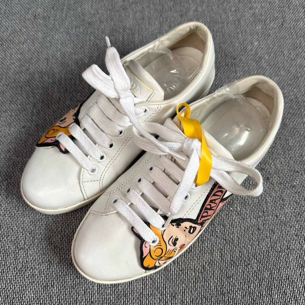 Gucci White Skate shoes