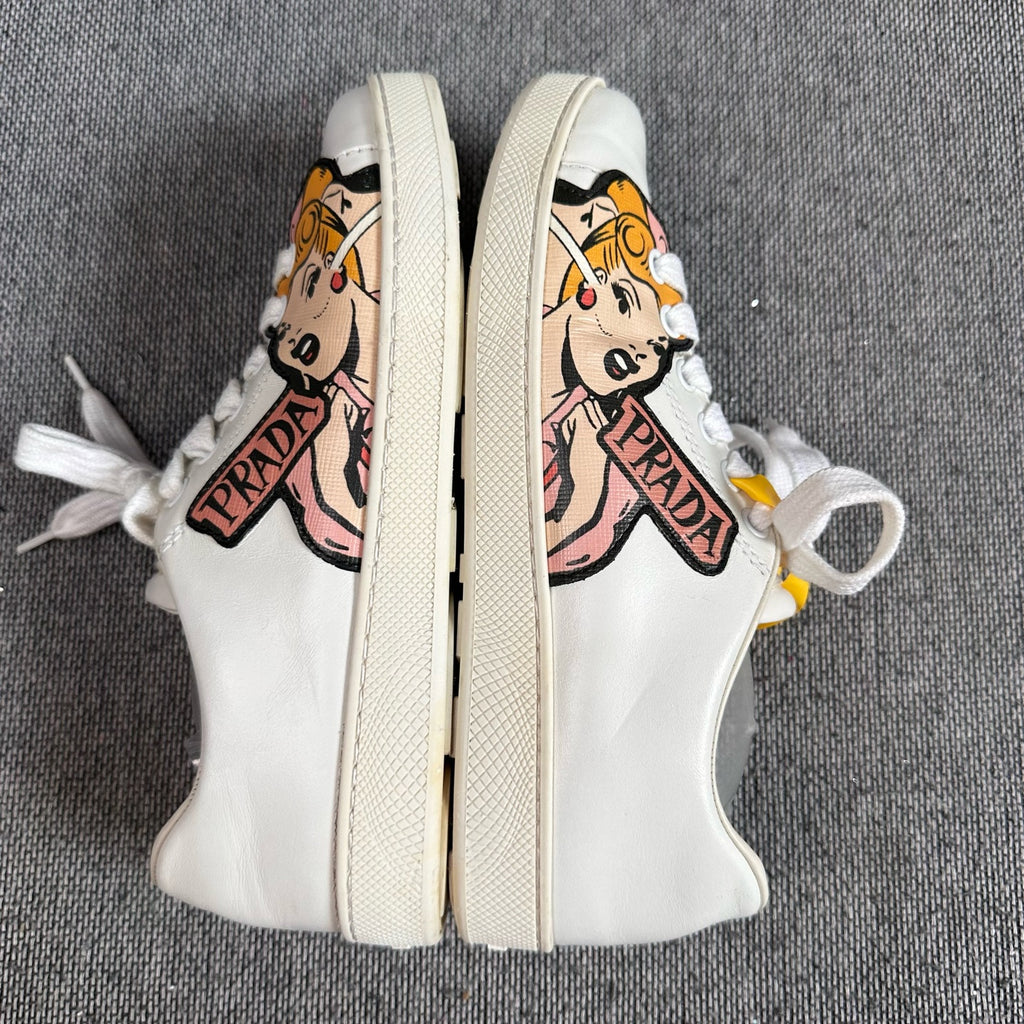 Gucci White Skate shoes