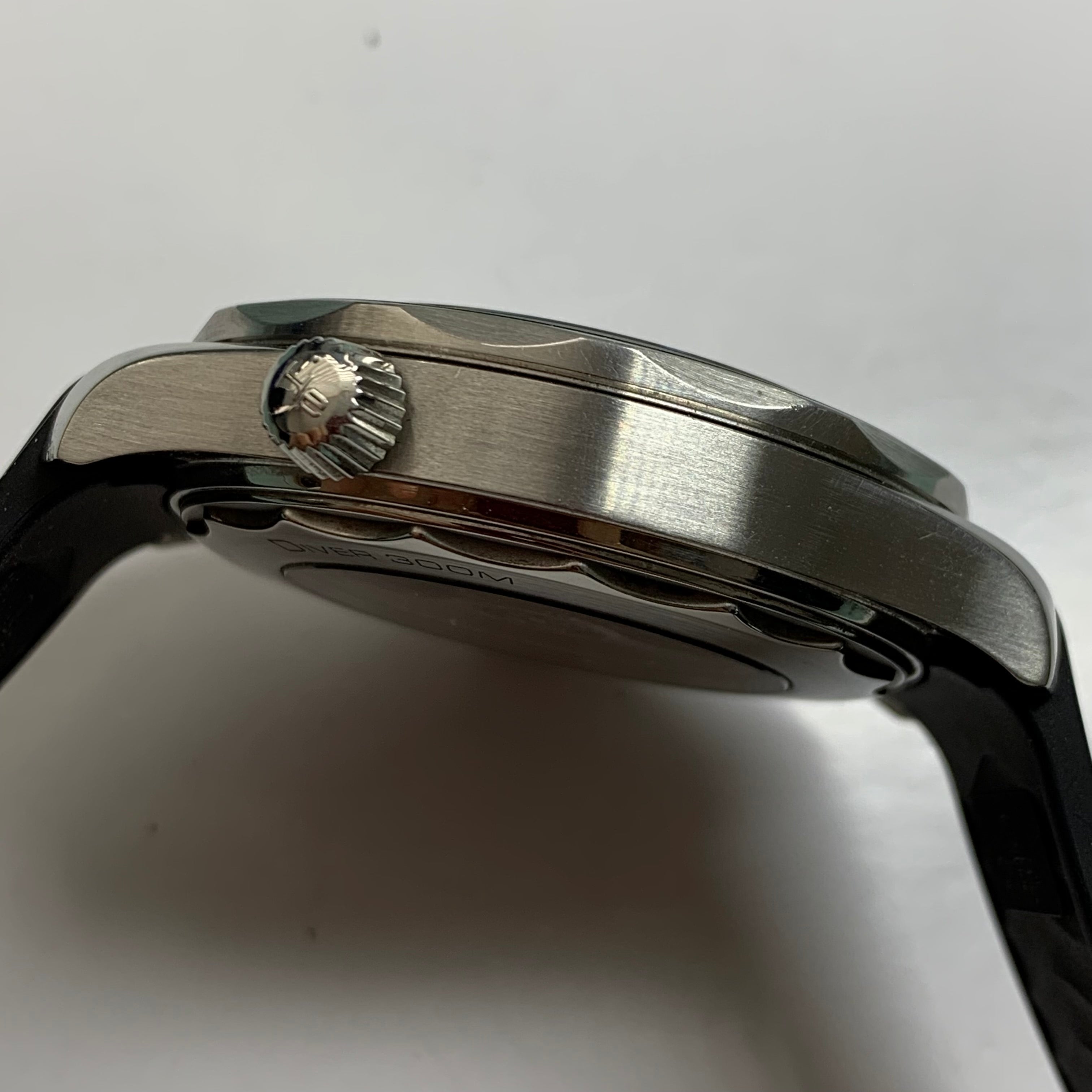 Omega Seahorse Series 42 210.32.42.20.01.001