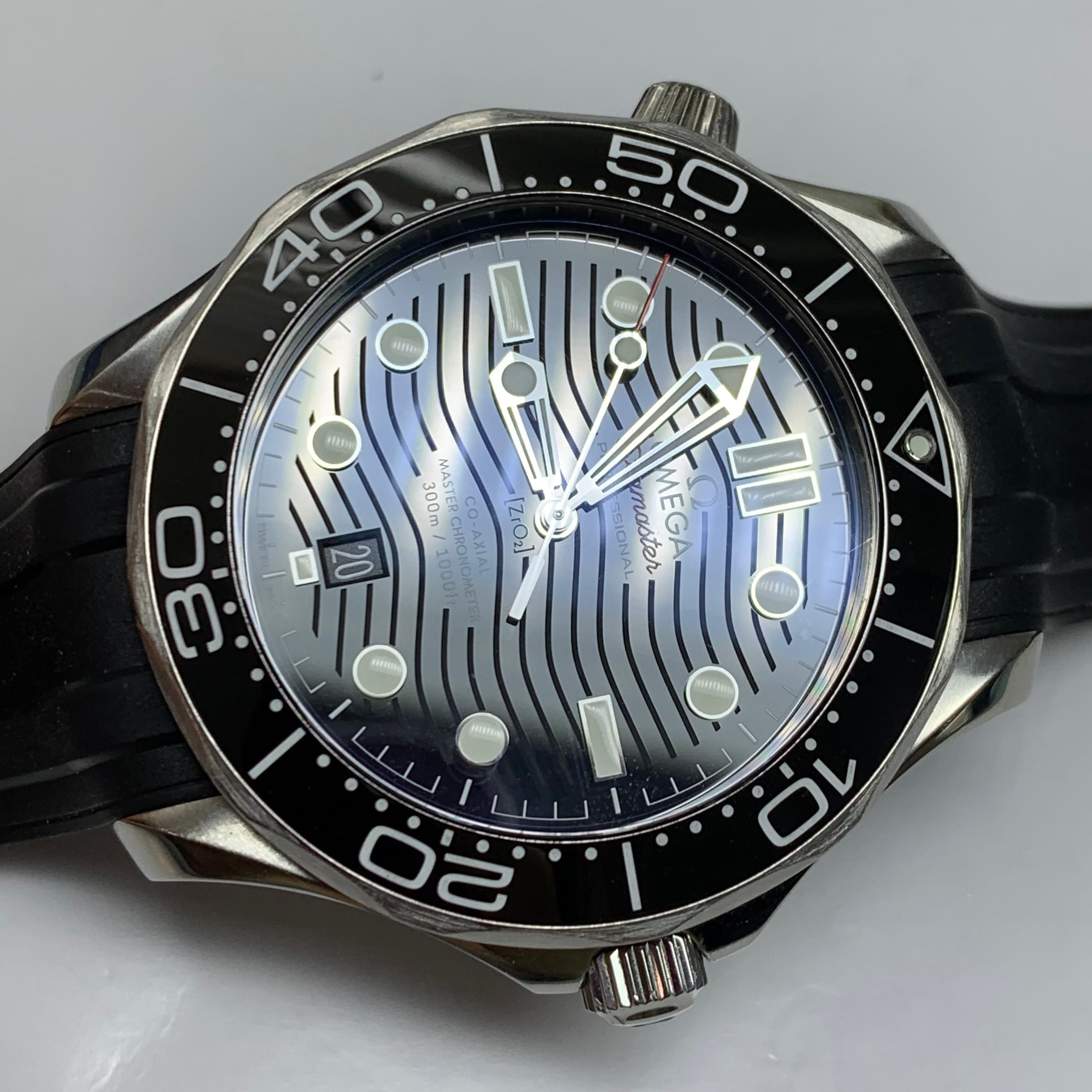 Omega Seahorse Series 42 210.32.42.20.01.001