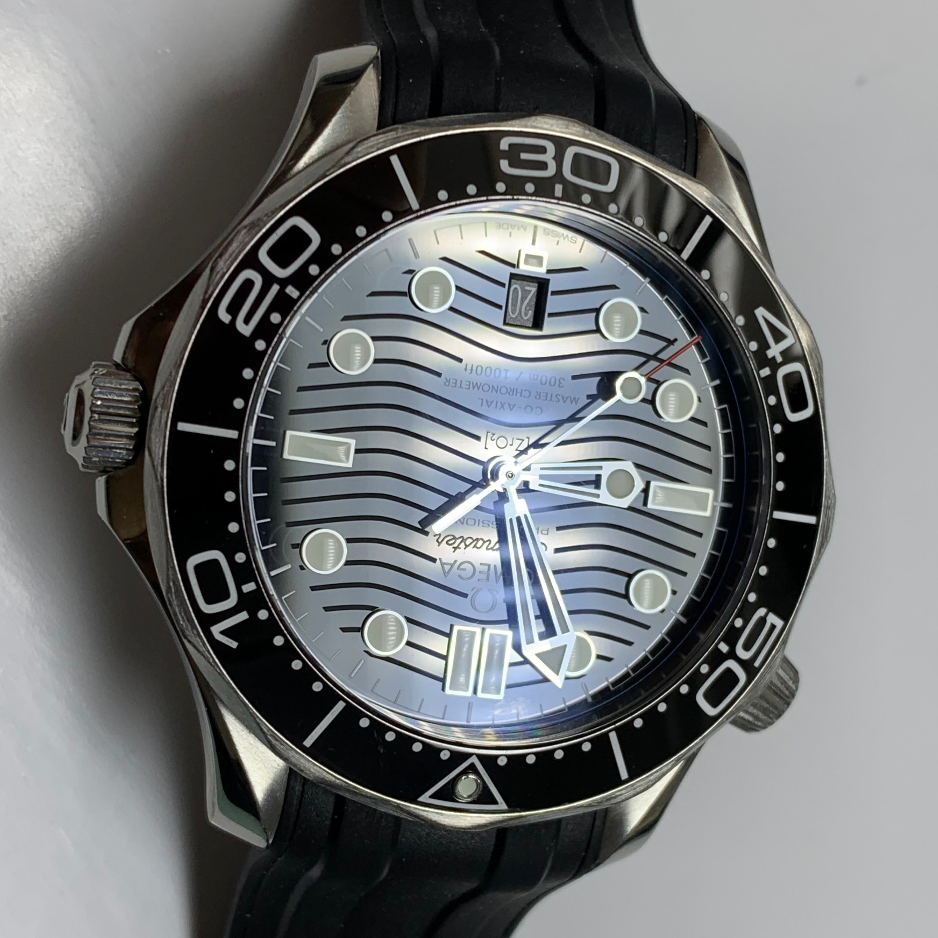 Omega Seahorse Series 42 210.32.42.20.01.001