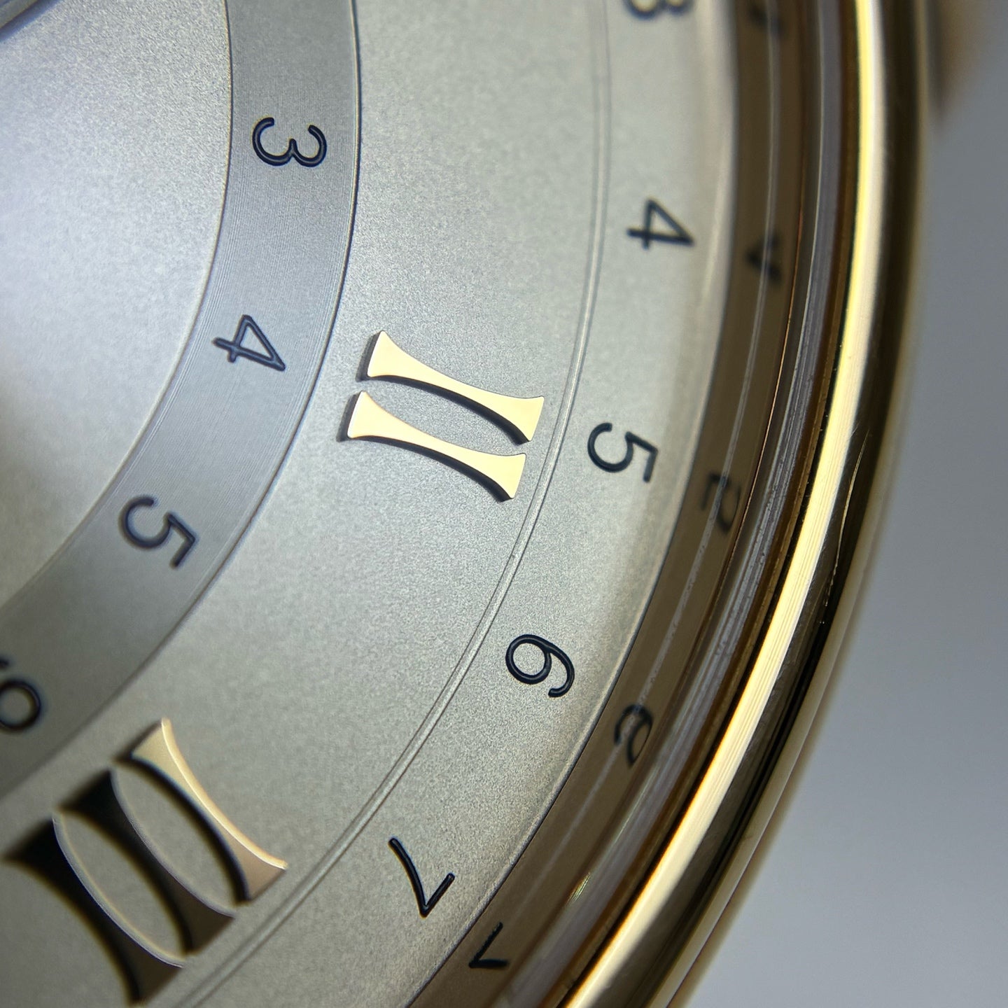 Blancpain Classic 40 millimeters 6676-3642-55B