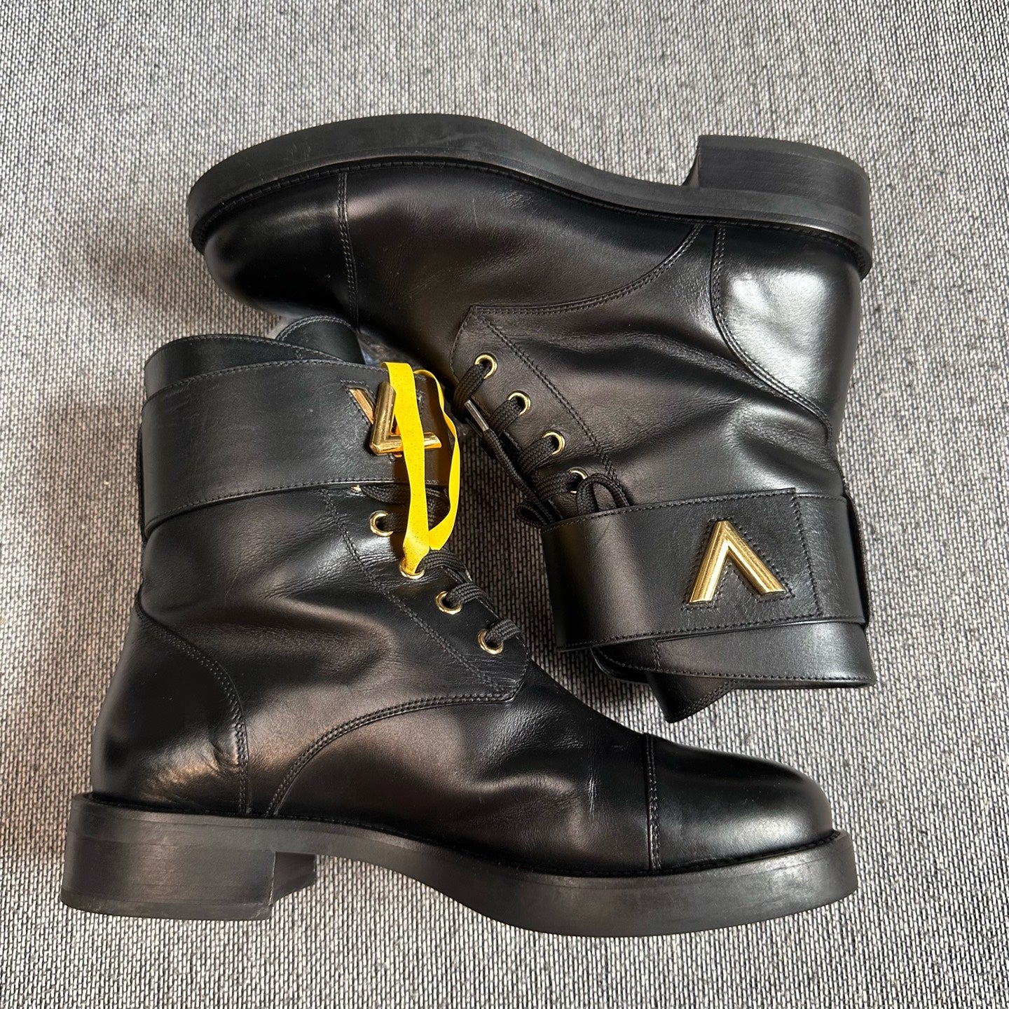 Louis Vuitton Metal Black Lita boots