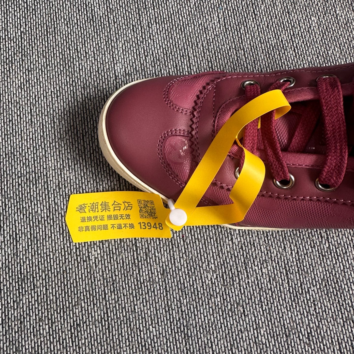Gucci Red Skate shoes