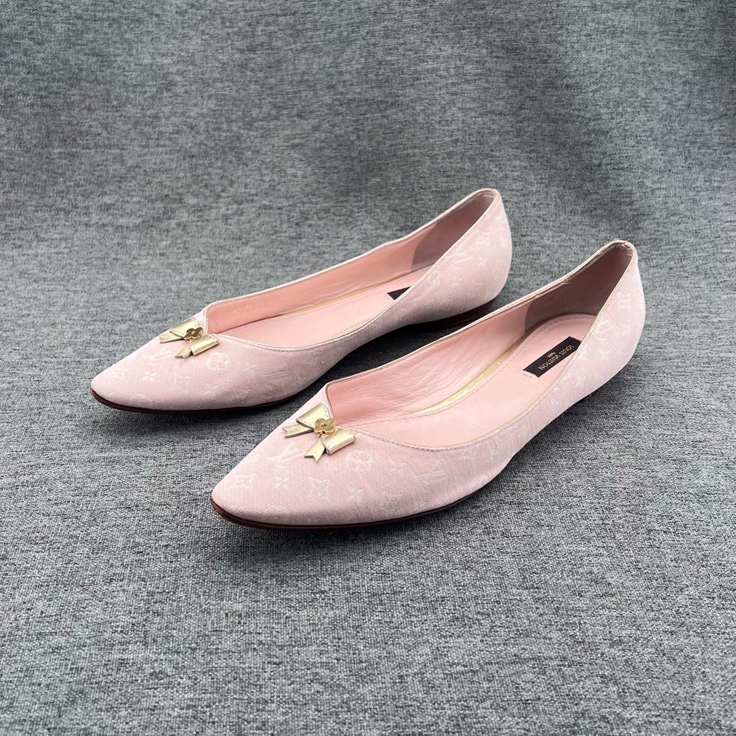 Louis Vuitton Metal Pink