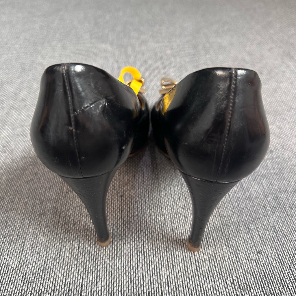 Salvatore Ferragamo Black High heels
