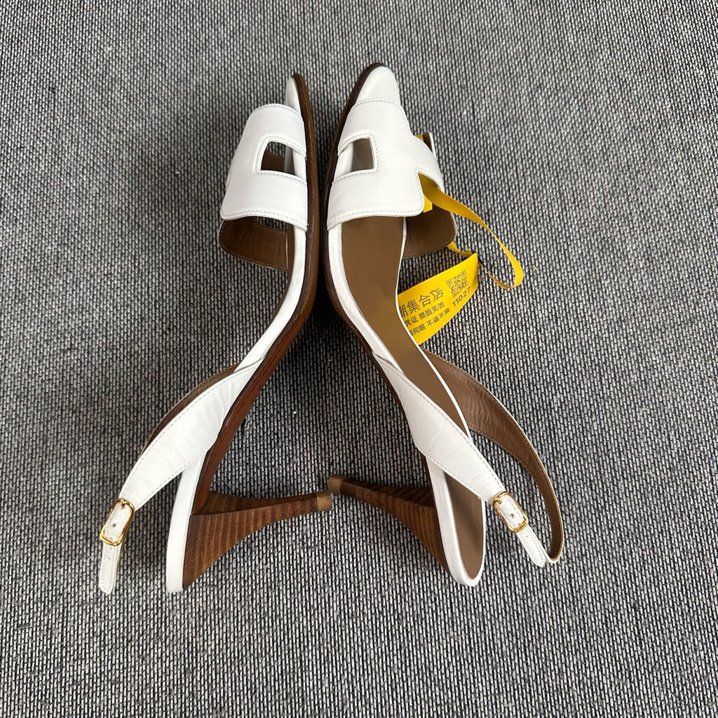 Hermes White
