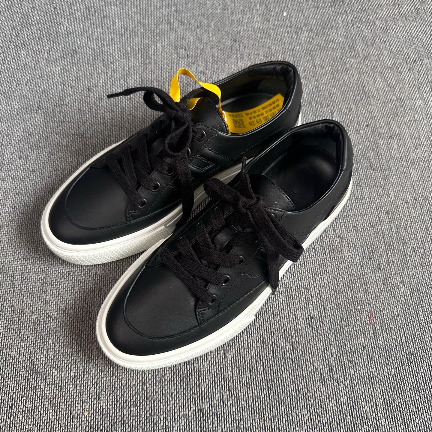Hermes Skate shoes