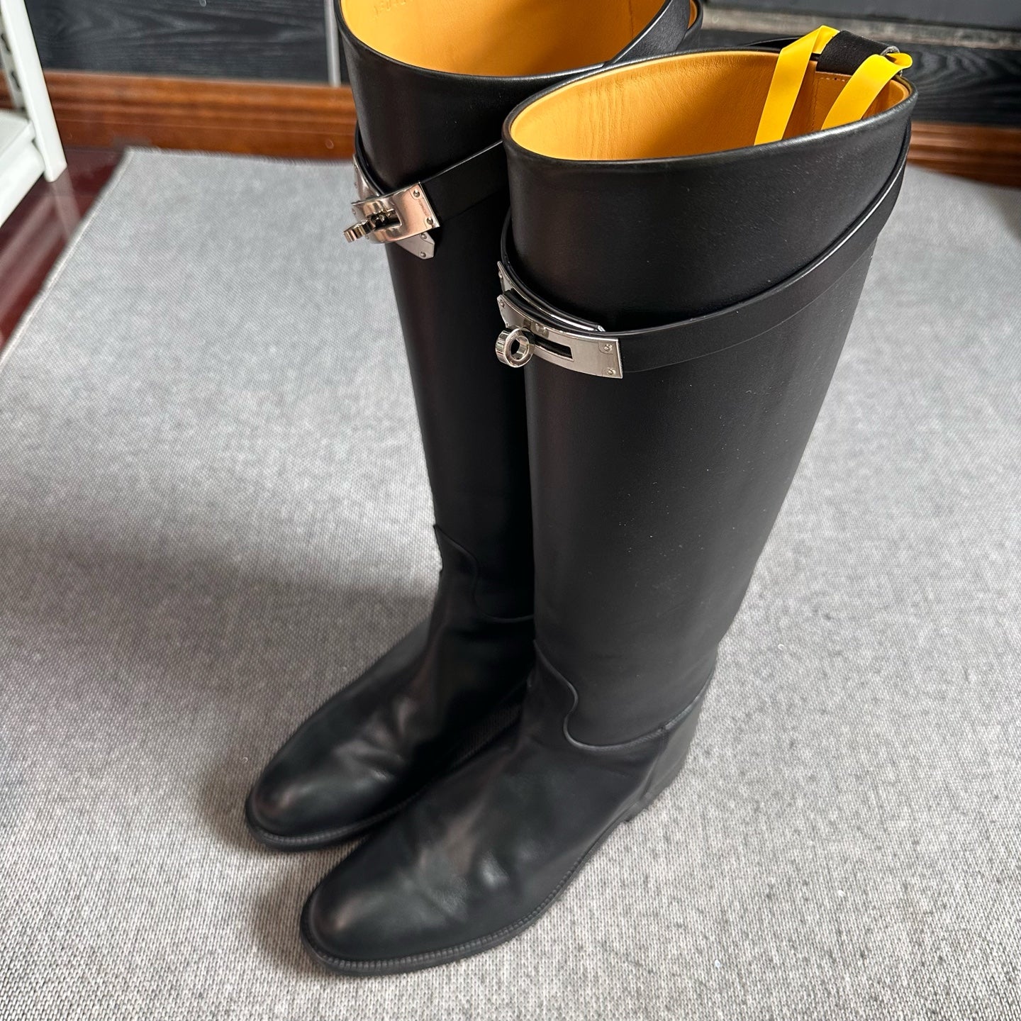 Hermes Black