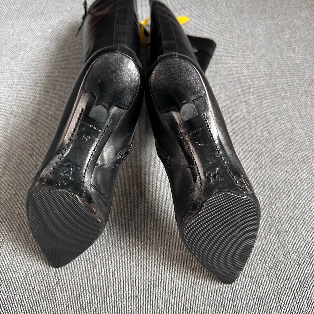 Louis Vuitton Black