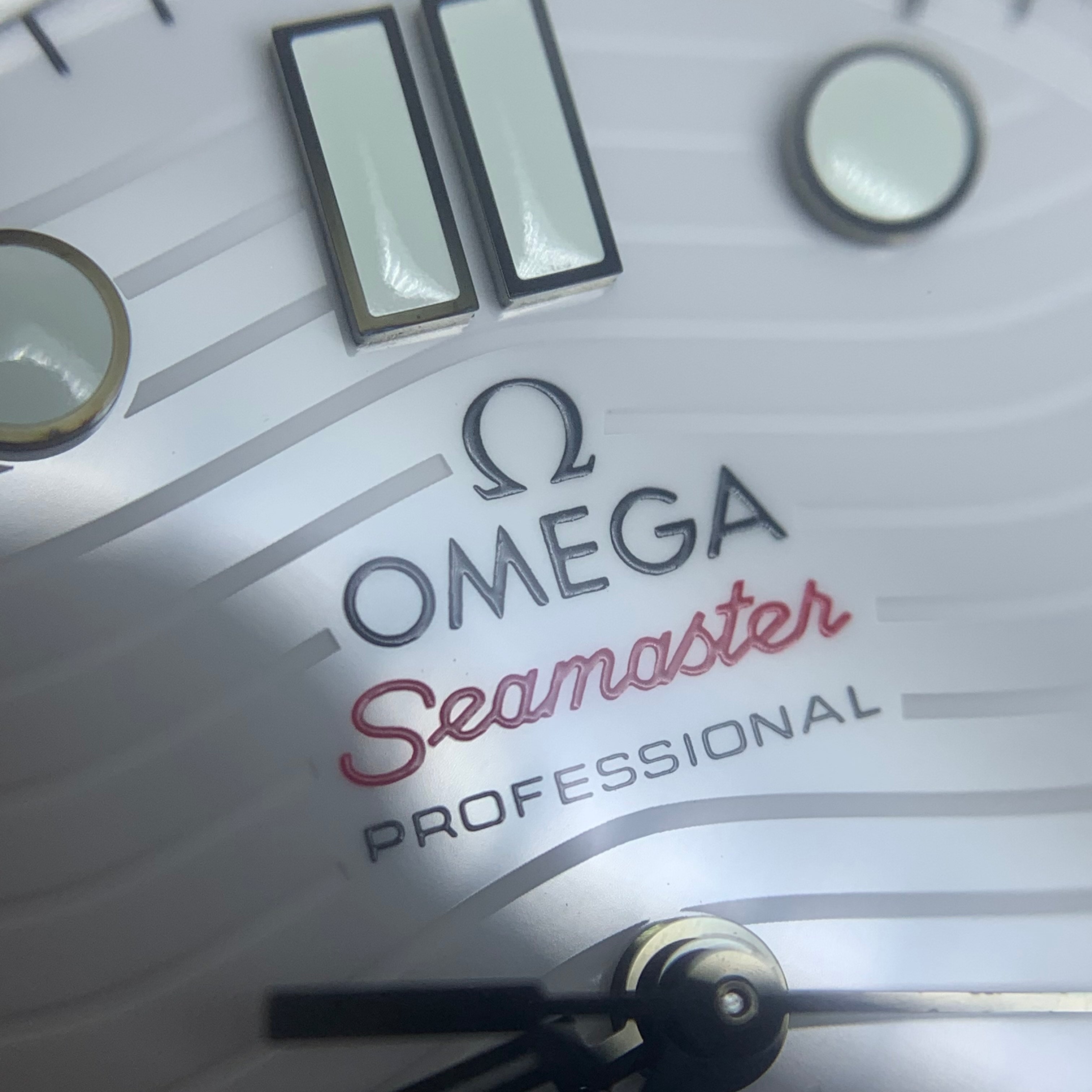 Omega Seahorse Series 42 210.30.42.20.04.001