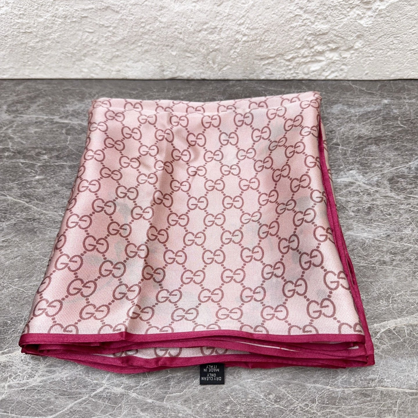 Gucci Cape / Stole