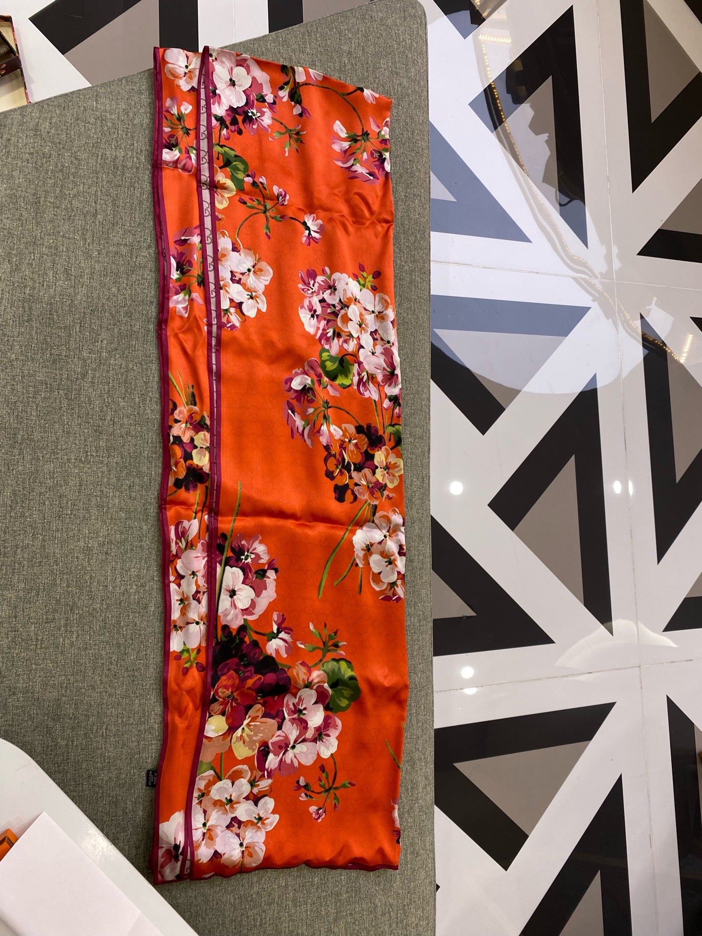 Gucci Cape / Stole