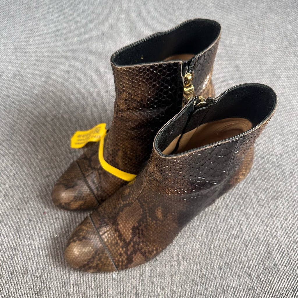 空白 Ankle boots