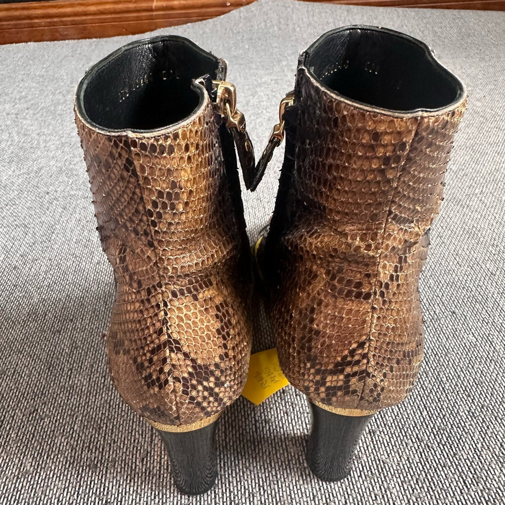 空白 Ankle boots