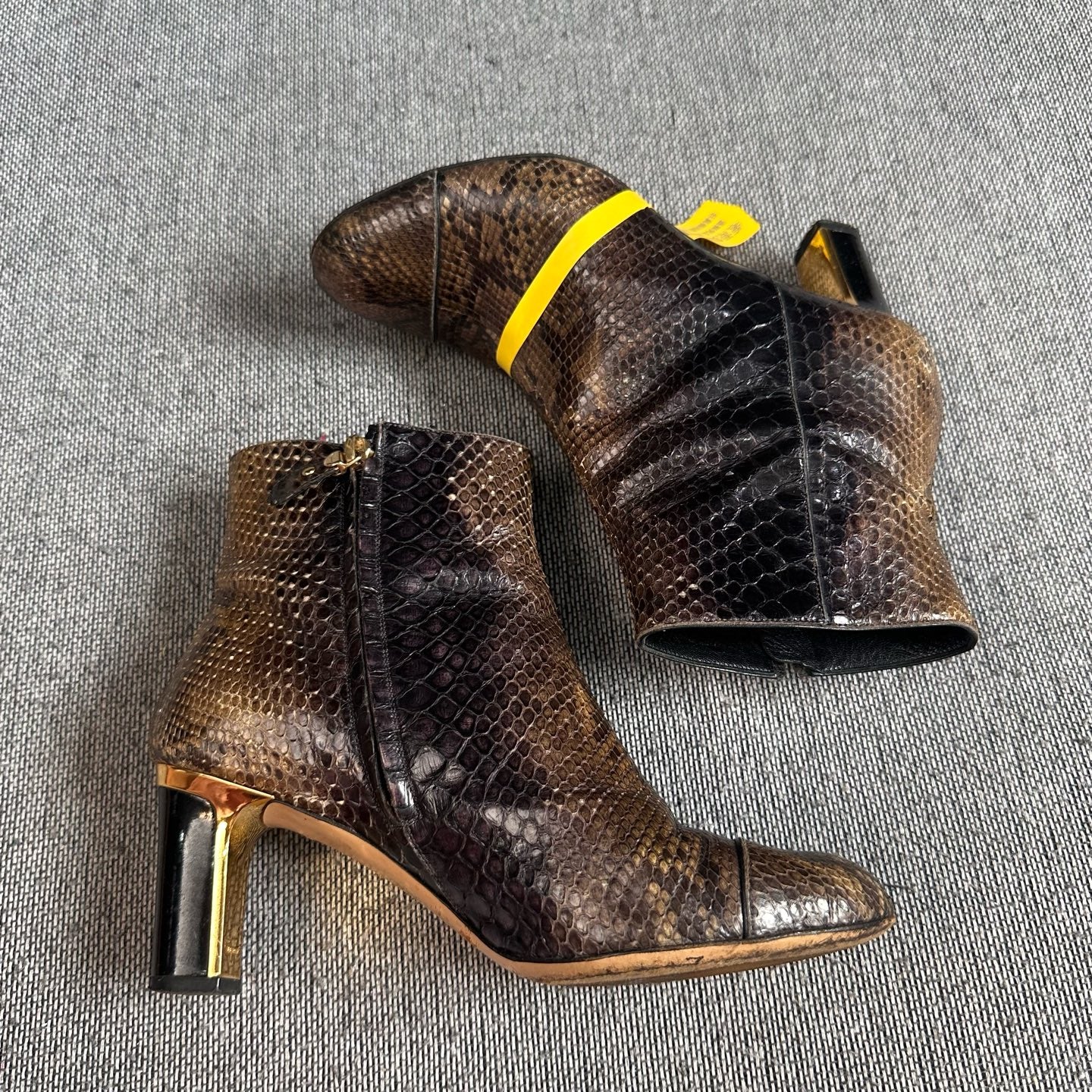空白 Ankle boots